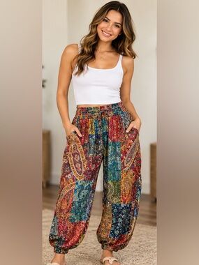 Rhea Patchwork Paisley Jogger Pants Silk Paisley Jogger Pants Size S/M - New Wit